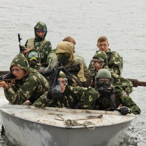 На берегу Маныча организовали полевой лагерь для казачат На берегу Маныча организовали полевой лагерь для казачат