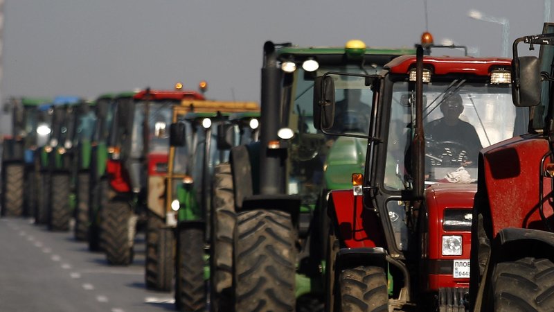 Картинки по запросу фермеры Юга России готовят тракторный марш картинки