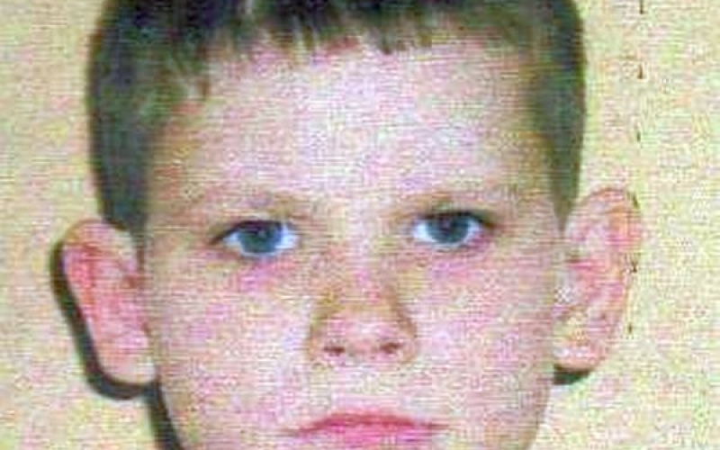 Александр Вертынский (16 лет): глаза серо-голубые, волосы тёмно-русые, рост 165 см, вес 50 кг.