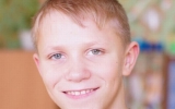Сергей Баканов (14 лет): глаза серо-голубые, волосы русые, рост 158 см, вес 50 кг.