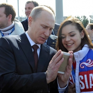 Всероссийский центр изучения общественного мнения связывает увеличение поддержки Путина населением с результатами Олимпийских игр в Сочи, а также эффектом сравнения с политическими неурядицами и призраком гражданской войны на Украине