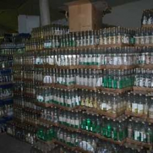 Водитель рейсового автобуса "Владикавказ-Ростов-на-Дону" торговал паленым алкоголем, привезенным в донскую столицу из Северной Осетии-Алании