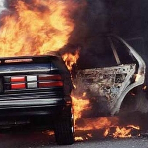 В Ставрополе 14 марта был сожжен автомобиль главного редактора газеты "Ставропольские губернские ведомости" Александра Емцова