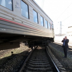 В понедельник, 3 марта, в 18.51 на участке Лермонтовский - Бештау Северо-Кавказской железной дороги произошел сход одной тележки одного вагона электропоезда Кисловодск - Минводы