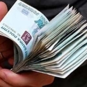 В Белокалитвенском районе Ростовской области задержаны сотрудники одного из средних специальных учебных заведений в момент получения взятки. Они вымогали 7,5 тысяч рублей у студента за сдачу экзамена