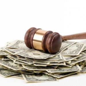 Житель Ростовской области, передавший взятку инспектору ГИБДД, заплатит полтора миллиона рублей в качестве штрафа