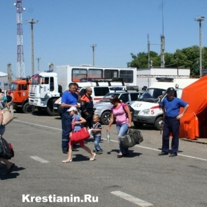 Ростовские власти опубликовали памятку с адресами и телефонами для беженцев из Украины, где они могут получить помощь