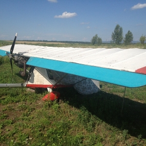 В Ростовской области рухнул легкомоторный самолет, 68-летний пилот госпитализирован с переломами обеих ног