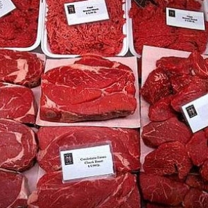 С начала года поставки мяса в Россию снизились на 26,7%, сообщает Министерство сельского хозяйства России. Самое серьёзное сокращение претерпел импорт свинины