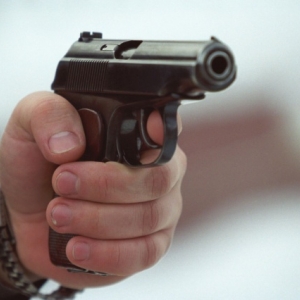 В Ростове-на-Дону сотрудники отдела по борьбе с организованной преступностью ГУ МВД России по Ростовской области установили и задержали подозреваемую 50-летнюю женщину в организации убийства своей 30-летней невестки, сообщили в пресс-службе ГУ МВД России по Ростовской области. 