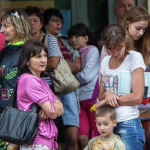 По данным на 1 июля, в 55 муниципальных образованиях Ростовской области размещено 19681 граждан Украины, из них 7513 детей
