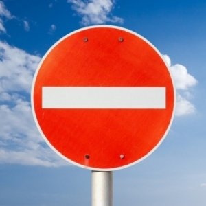 В Ростове-на-Дону в связи с ремонтом дорожного покрытия с 23 до 25 июля будет частично ограничено движение по ул. Мечникова на участке от ул. Текучева до пер. Соборного, а с 25 до 28 июля - на участке от пер. Соборного до пр. Буденновского