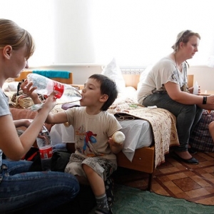 За минувшие сутки в муниципальных образованиях Ростовской области размещено 1149 человек, из которых 340 детей