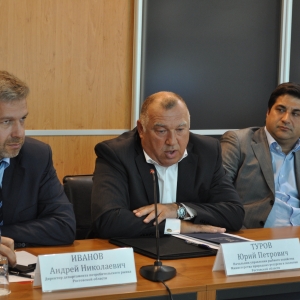 Заседания круглого стола по этой теме состоялось 3 сентября в Торгово-промышленной палате РО. По данным ТПП РФ, страны, попавшие под ответные российские санкции, обеспечивали примерно половину продовольственного импорта России