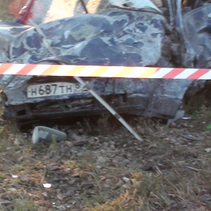 На автодороге "Ростов-Ставрополь" в пяти километрах от Сальского кольца произошло крупное ДТП с участием 2-х легковых автомобилей