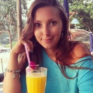 В августе этого года 28-летнюю жительницу Ростова-на-Дону Марию Дапирка задержали во Вьетнаме за перевозку почти трех килограммов кокаина. В соответствии с законодательством Вьетнама, Дапирка может грозить смертная казнь за торговлю наркотиками.