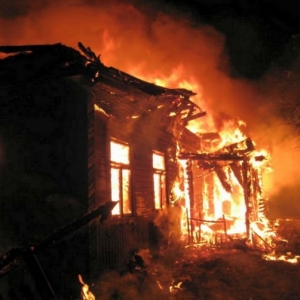 В Миллерово (Ростовская область) в результате пожара погибли два парня 1996 и 2000 годов рождения