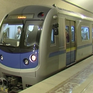 Автора проекта первой линии метро в Ростове назовут 11 февраля 2015 года. Прием заявок на участие в конкурсе завершится 21 января, сообщает «Интерфакс». МКУ «Управление метро Ростова» уже не в первый раз переносит сроки выбора подрядчика. Прием заявок на участие должен был завершиться 15 октября, а подведение итогов было запланировано на 11 ноября.