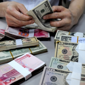 В некоторых ростовских банках к вечеру 3 декабря стала заканчиваться иностранная валюта