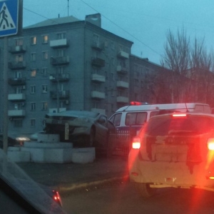 Необычное ДТП с участием памятника произошло в Ростове-на-Дону утром 18 декабря
