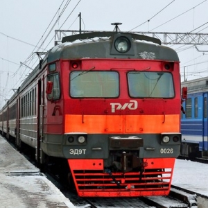 Кроме того, изменится и график пригородных поездов в Сальск и Азов, сообщается на сайте РЖД.