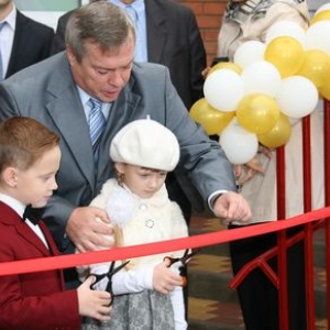 Премьер-министр России Дмитрий Медведев подписал распоряжение о предоставлении субсидий на детские сады