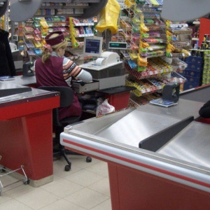 В полицию Ростова-на-Дону поступило заявление от  сотрудников супермаркета, находящегося на улице Суворова. 