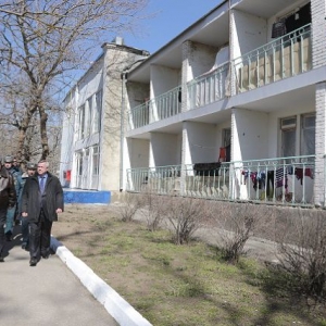 Начиная с 15 апреля, украинцев, проживающих в пунктах временного  размещения (ПВР) созданных на базе детских оздоровительных учреждений Ростовской области, будут переселять в другие ПВР. 