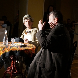 Ростовчане примерили на себя «роль актера», костюмера и даже призрака, побывав в закулисье Молодежного театра