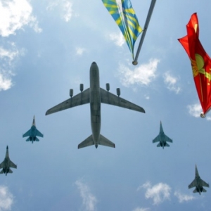 В Ростове-на-Дону готовятся к празднованию 70-летия Победы, в рамках его празднования состоится воздушный парад. 