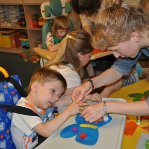 На сайте правительства Российской Федерации появилось распоряжение, согласно которому на обучение детей-инвалидов в Ростовской области будет выделено 92,4 миллиона рублей. 