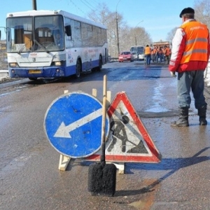 Представитель компании-подрядчика ООО «ПСК Гидросторой», которая отвечает за строительство моста над Темерником по улице Шеболдаева в Ростове-на-Дону, сообщил, что в ближайшие дни этот объект будет сдан.