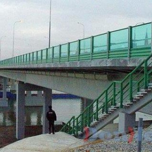 Ппосле реконструкции в начале июля - 5 числа будет открыто автодвижение по Аксайскому мосту через Дон. 