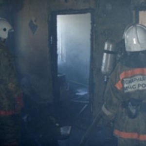 Вчера, 2 мая, в Ростове загорелась многоэтажка, пострадал мужчина.