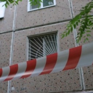 В Ростове из окна многоэтажки выпала 8-летняя девочка. 