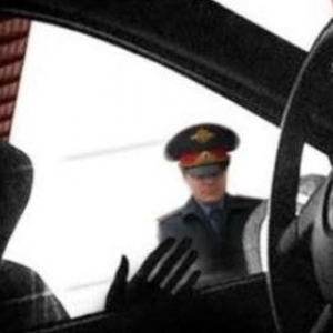 Житель Новошахтинска заявил в полицию о том, что его автомобиль «Chevrolet Lumia» был угнан. 