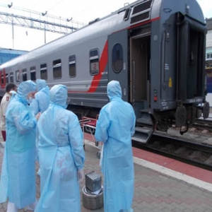 Роспотребнадзор провёл учения и «обнаружил» опасный вирус у пассажира поезда, прибывшего в Ростов-на-Дону