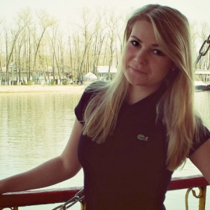 В Ростове-на-Дону ищут 23-летнюю учительницу из аксайской гимназии