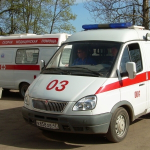 Неспецифическую помощь пришлось оказывать полицейскому в посёлке Персиановский: его вызвали, чтобы открыть дверь в квартиру умирающей женщины.