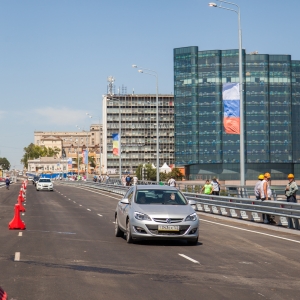 В Ростове открыли Ворошиловский мост для автомобилей