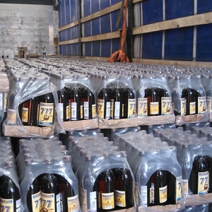 Водитель «Камаза» перевозил без документов 25 тысяч бутылок