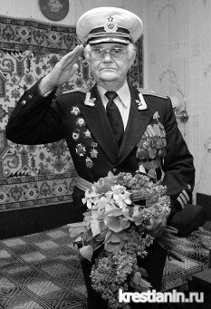 Павел Васильевич Лукин и сегодня держит выправку