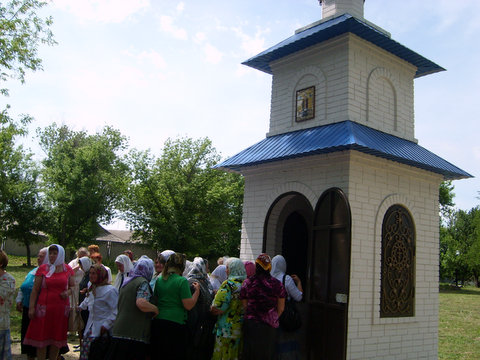 Часовня Николая Чудотворца в г. Зверево Ростовской области zverevo_chasovnya.jpg